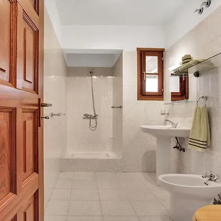 Villa With Pool Overlooking The Atlantic Ocean And Parque Holandes