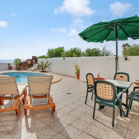 With Pool Overlooking The Atlantic Ocean And Villa *